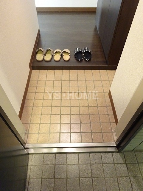 カサベラ 玄関