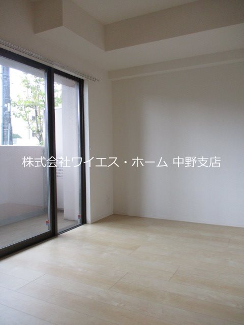 エストレリータ新宿落合 リビング