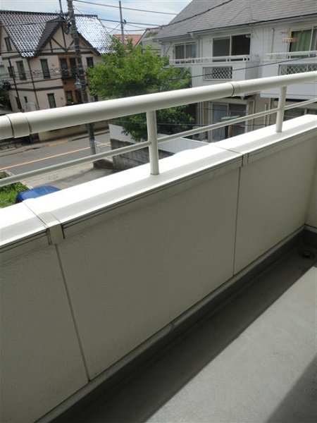 ガーデンテラス国立 ベランダ