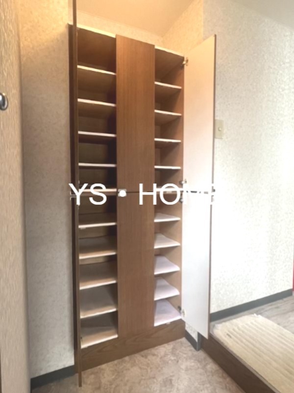 松下ビル 玄関