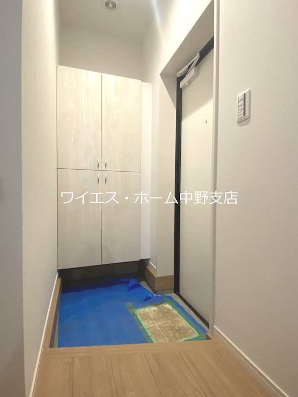 三の坂ハウス 玄関