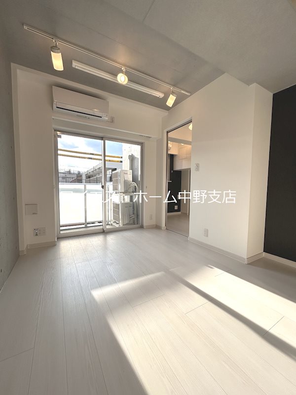 ラフィス中野 リビング