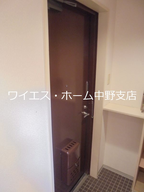 ヴィラ　サンヴェール 玄関