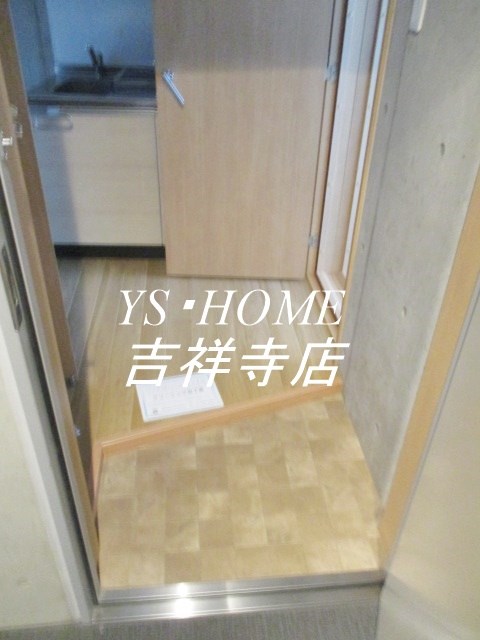 コンポジット荻窪ラシクラス  玄関