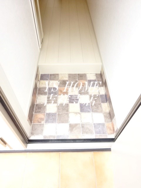 ソルナクレイシア西荻窪Ⅱ 玄関