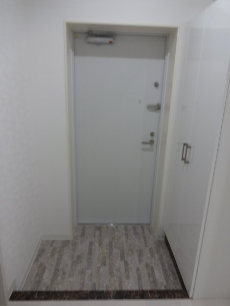 プランドール  玄関