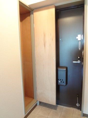 アビタシオン武蔵野　 玄関