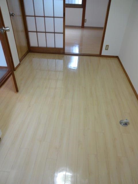 メゾン梨里 リビング
