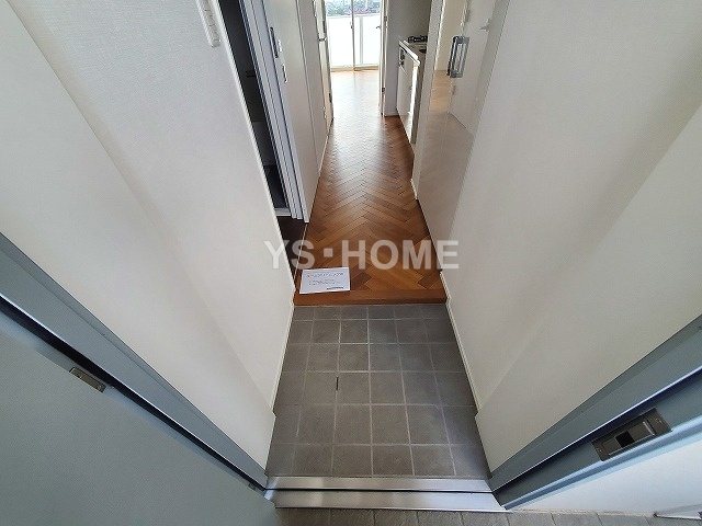 エルスタンザ西荻Moderno 玄関
