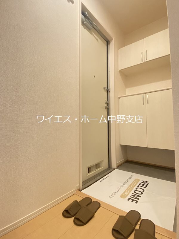 フラッツ中野 玄関
