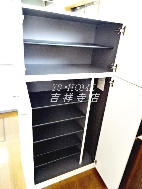 カーサNK 玄関