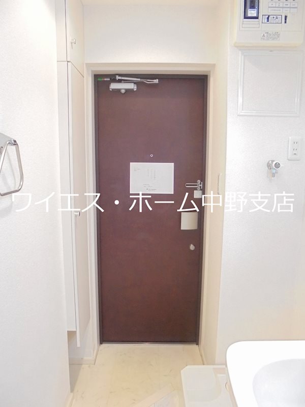 レソム南台 玄関