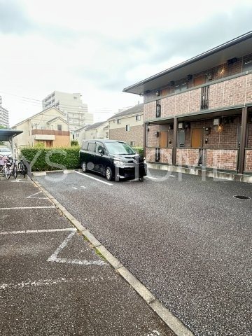 アンビエンテ 駐車場