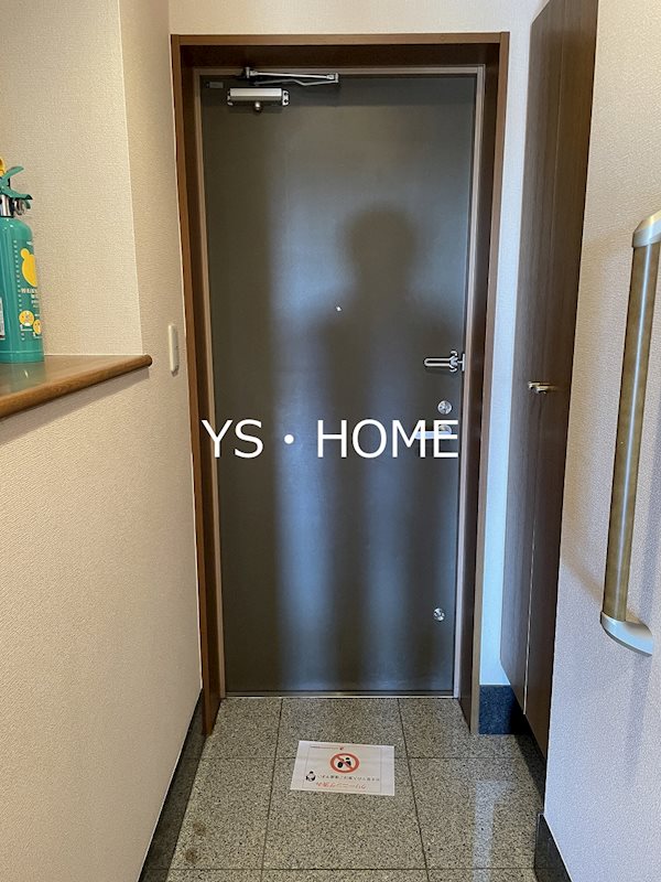 レジデンスさきがけ  玄関