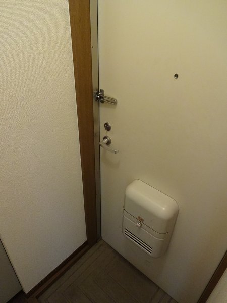 エステートピア水源の森A 玄関