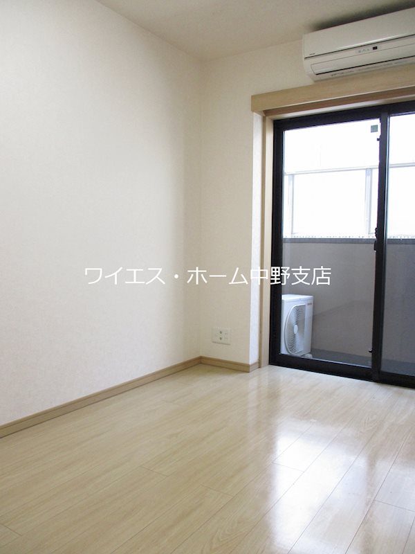 ルーブル中野富士見町伍番館 リビング