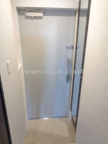 グランドレジデンス三鷹 玄関