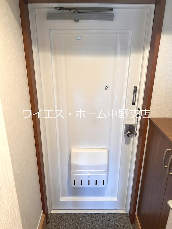 アビタシオン落合 玄関