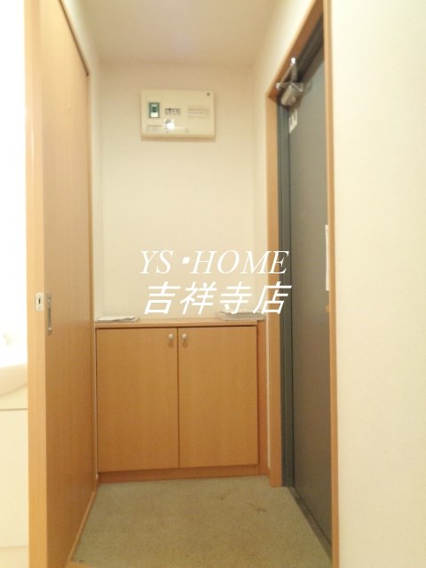 ロジュマンＮ荻窪 玄関