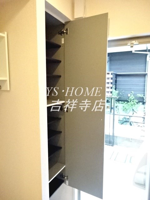 プロップ　テラス 玄関