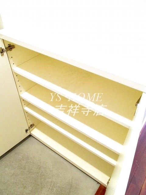 荻窪アパートメント 玄関