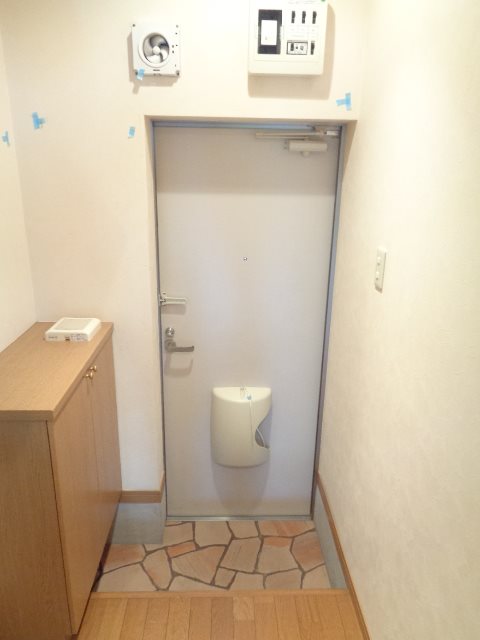 メゾンドール 玄関