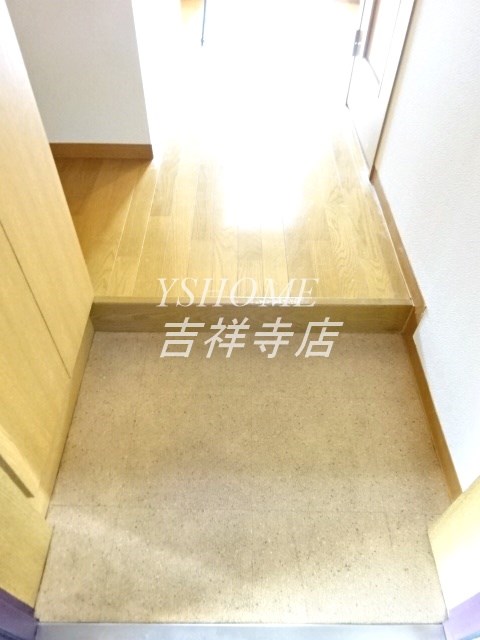 ZELKOVA GARDEN 玄関
