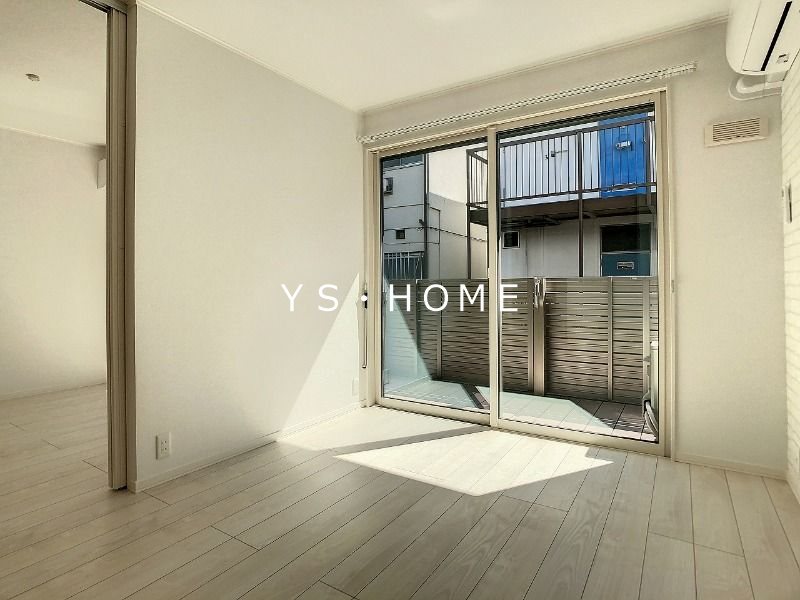 シャルム（charme) リビング