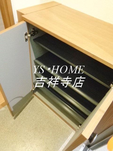 チェコリーヌ 玄関