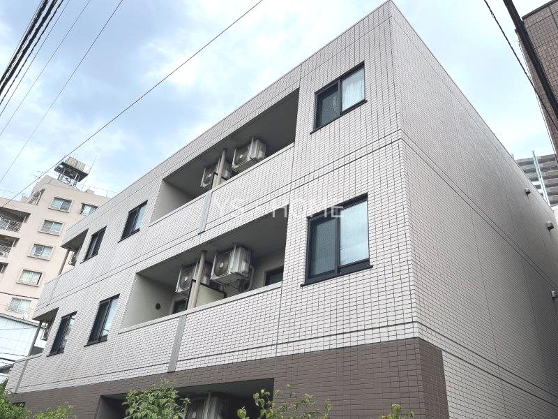 シルバストン 外観