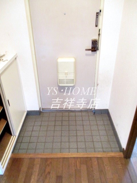 ベルガーデン 玄関