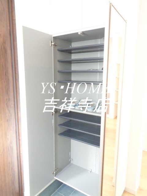 H-スクエア吉祥寺House　南棟  玄関