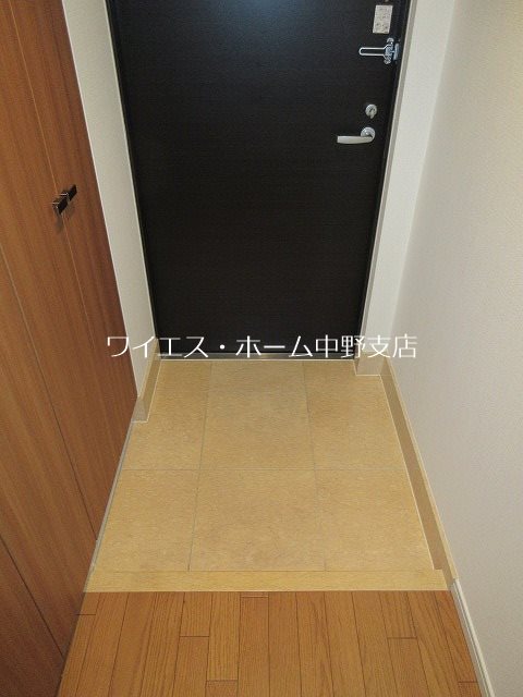レジディア杉並方南町 玄関