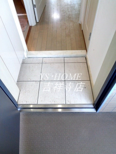 デュオ・スカーラ杉並井草 玄関