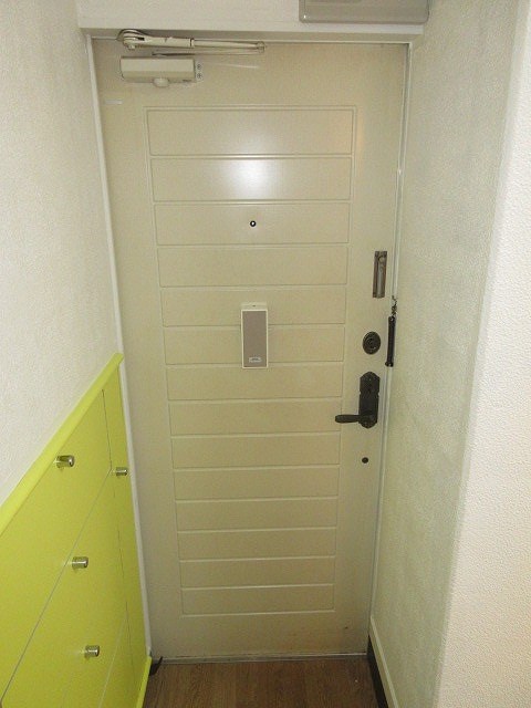 上高田ハイツ 玄関