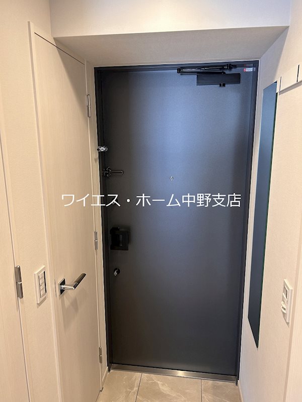 ルフォンプログレ中野坂上 玄関