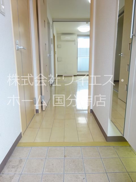 サーラ　グラシオーザ 玄関