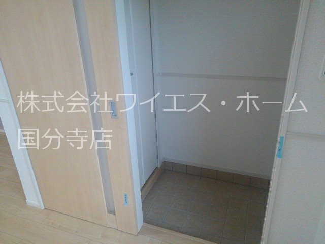 グランクレールＢ 玄関