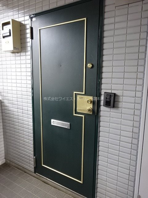 COM･Caldecott  玄関