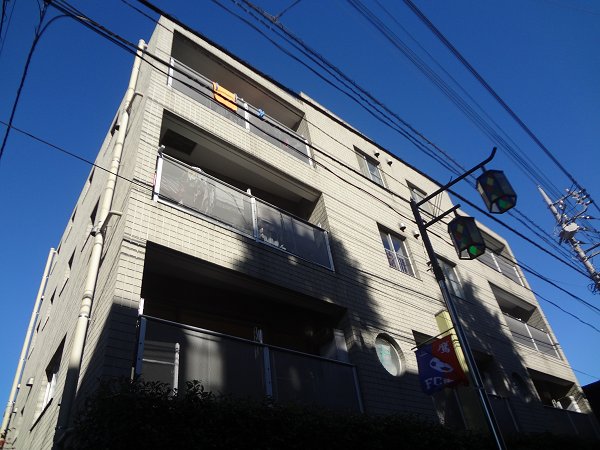 ラヴェール・2000 外観