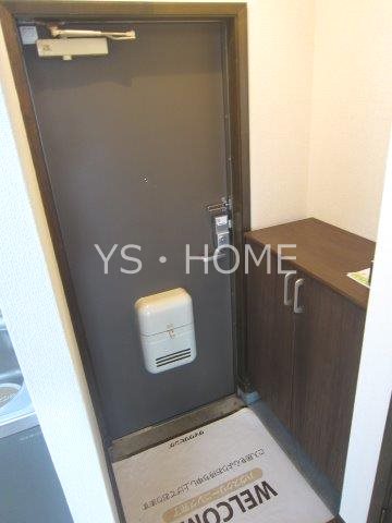 メイプルハイツ 玄関