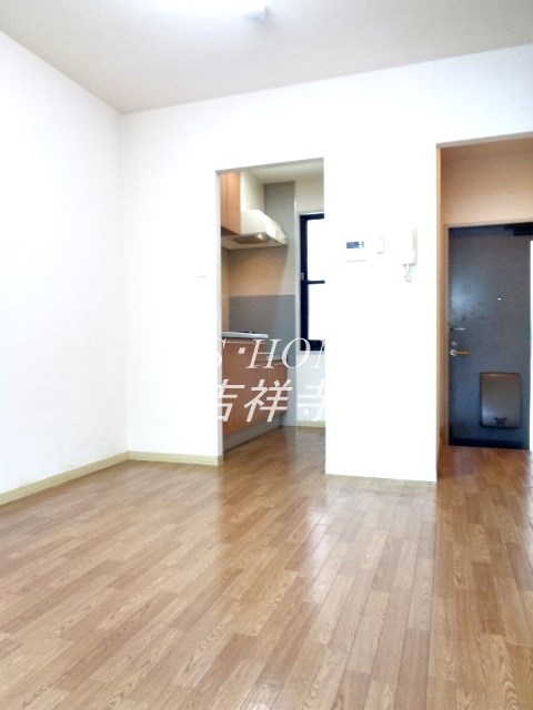 ドミール松庵 リビング