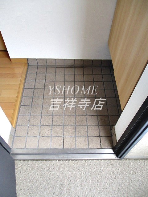 イサラ荻窪 玄関