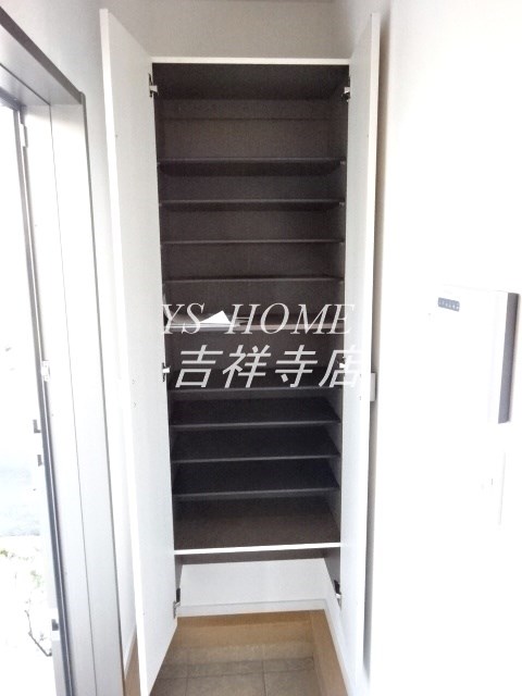 カトルメゾン　西荻窪 玄関