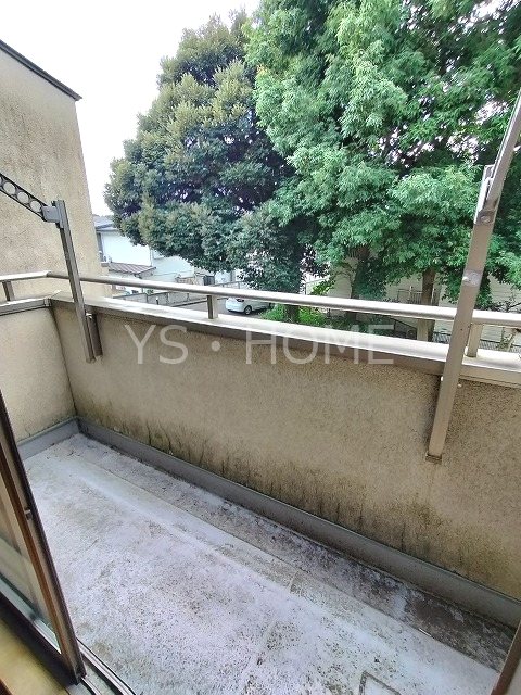 パインハウス深大寺   ベランダ