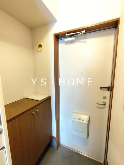 ミュゼハイツ 玄関