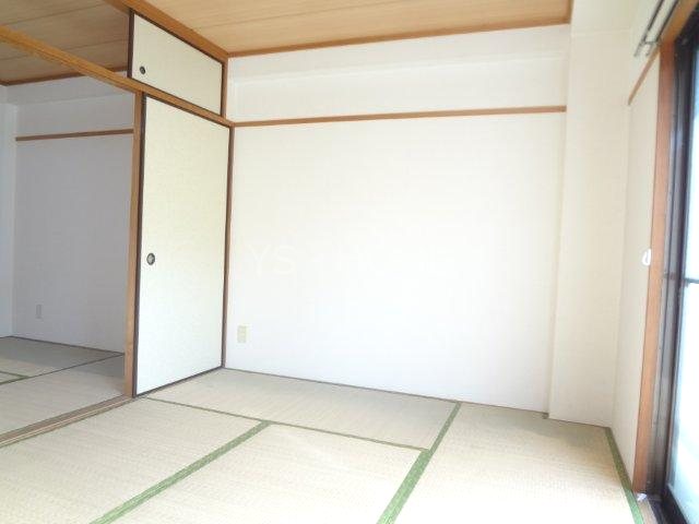 メゾンドミナミ ベッドルーム