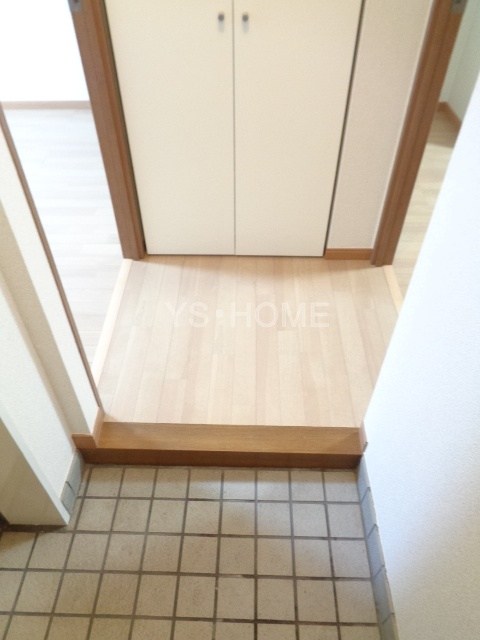ルプレ荻窪 玄関