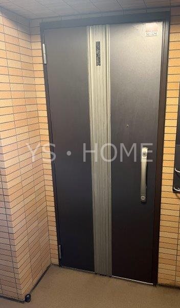 グローリオ吉祥寺本町  玄関