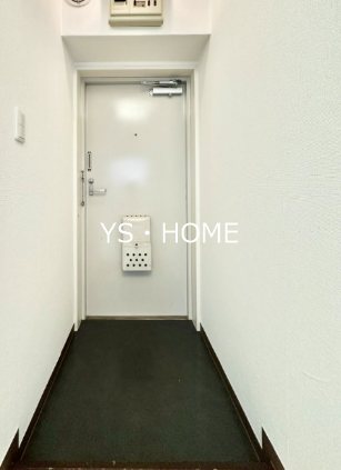 レジデンス若松 玄関